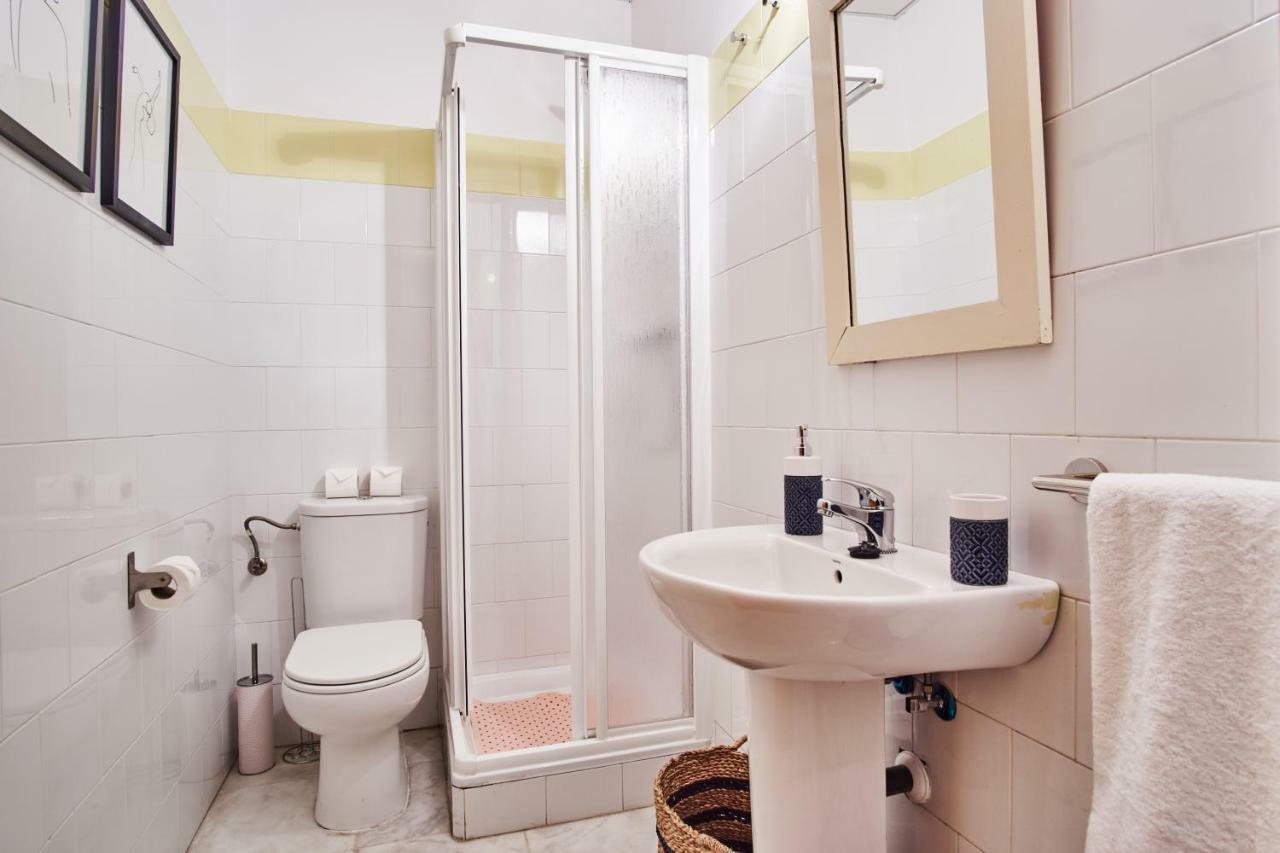 Arenal Carreteria Deluxe Suites By Valcambre Sevilla Kültér fotó
