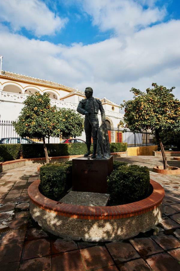 Arenal Carreteria Deluxe Suites By Valcambre Sevilla Kültér fotó